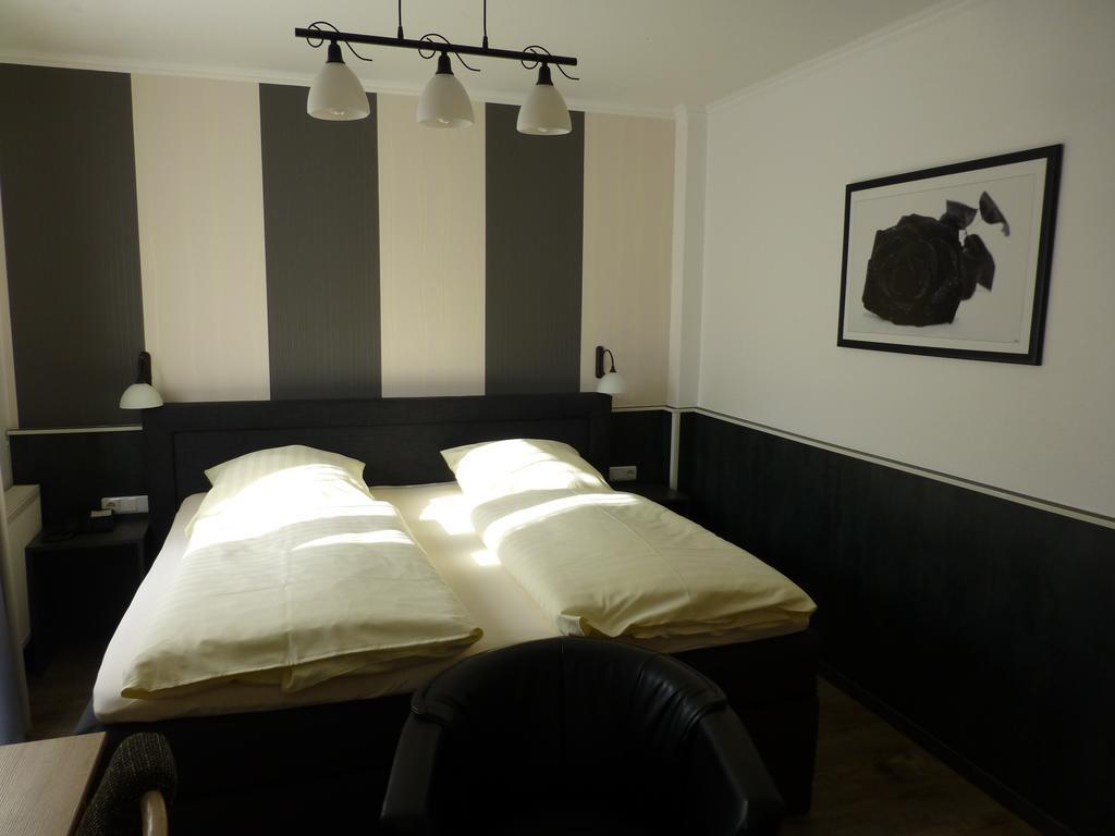 Hotel Ruestersieler Hof فيلهلمسهافن المظهر الخارجي الصورة