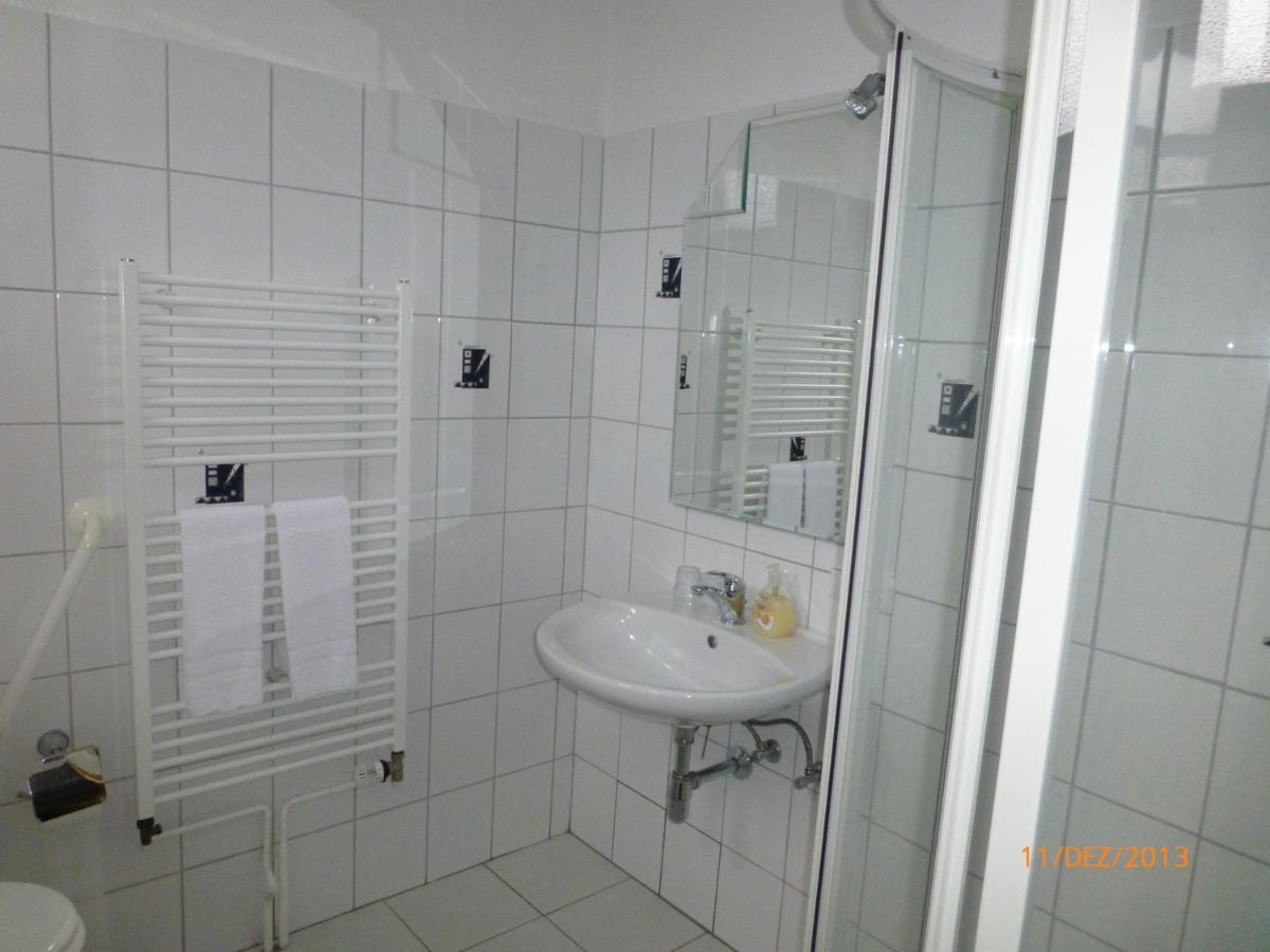 Hotel Ruestersieler Hof فيلهلمسهافن الغرفة الصورة